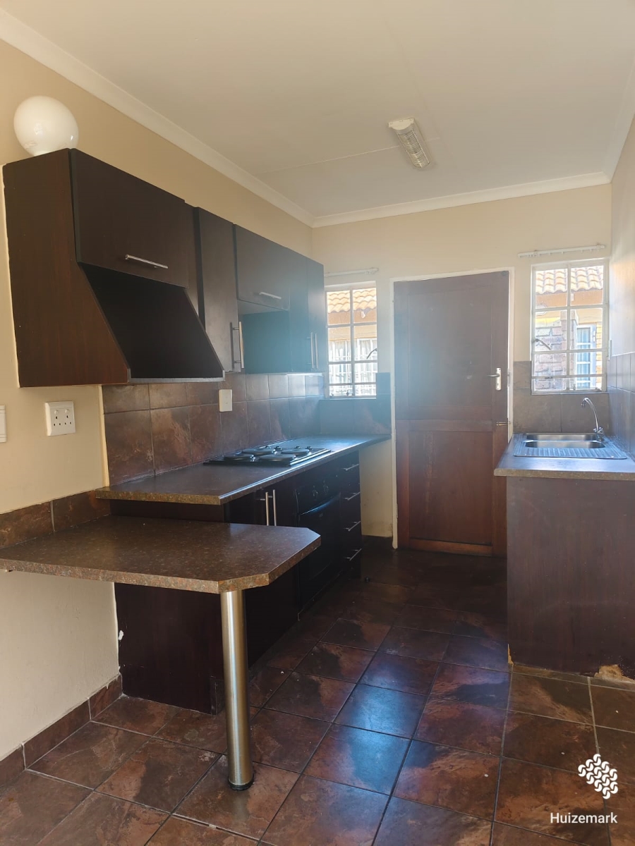 2 Bedroom Property for Sale in Vaalpark Free State